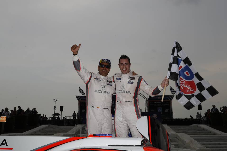 Монтойя и Кэмерон, победители гонки ИМСА в Детройте