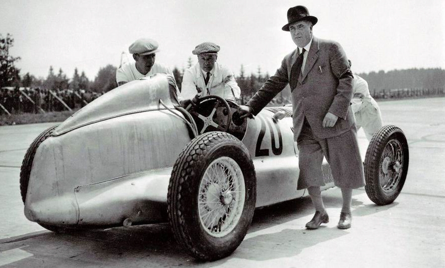"Мерседес" на старте "Айфельских гонок" 1934 года